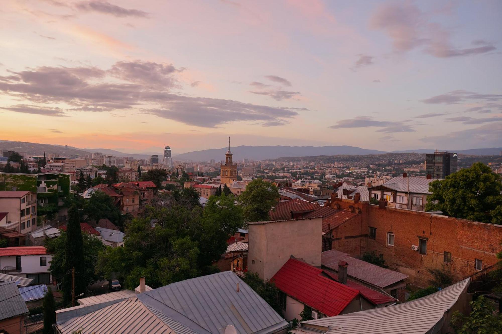 Honeymoon Apartments In Old Tbilisi Exterior photo