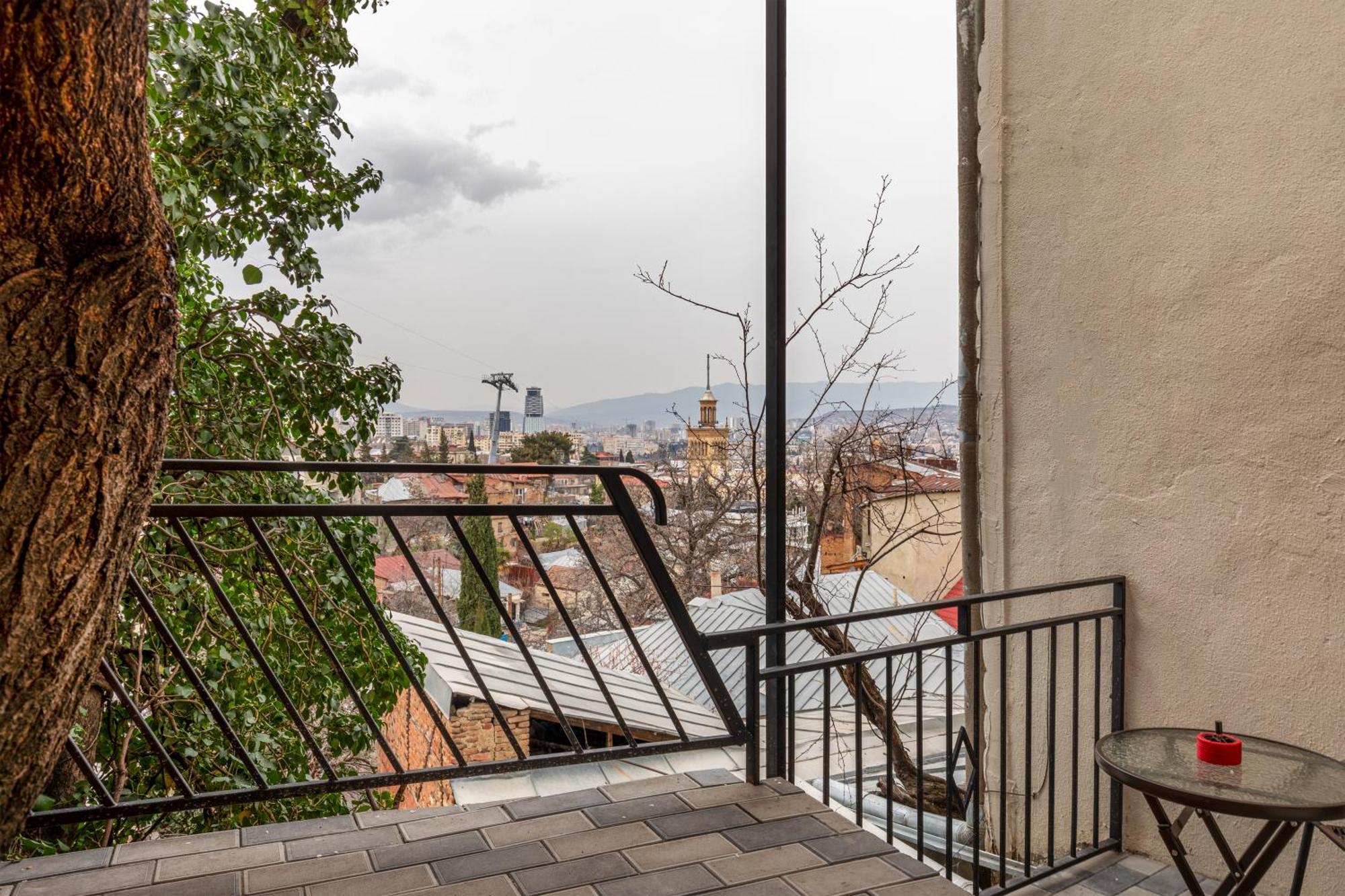 Honeymoon Apartments In Old Tbilisi Exterior photo